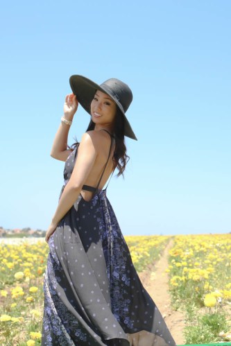 looking back full body-1